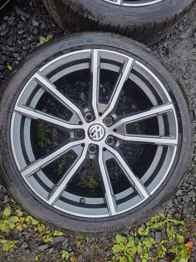 18" Vw Alloys with tyres