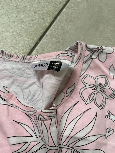 pink dress