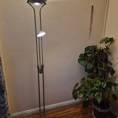 Floor lamp
