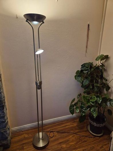 Floor lamp