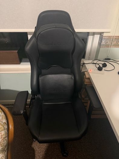 Black Anda Seat gaming chair