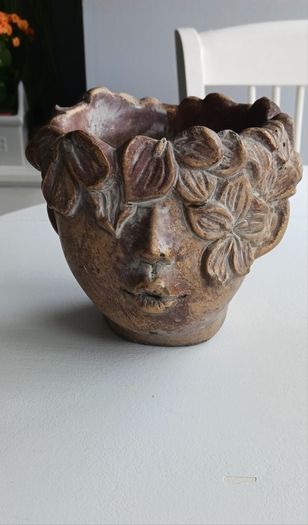Plant pot