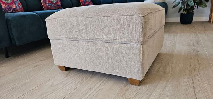 EZ living ottoman