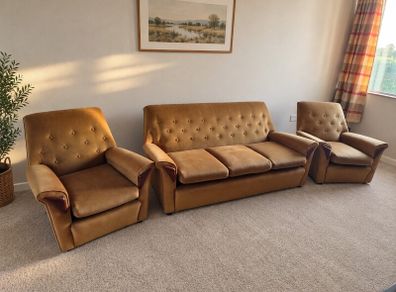 Retro 3-Piece Suite.