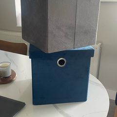 2 storage box's & velvet lampshade