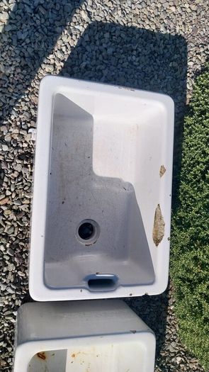 2 Belfast Sinks