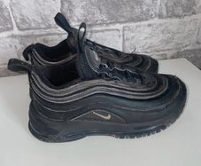 Boys nike runners