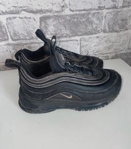 Boys nike runners