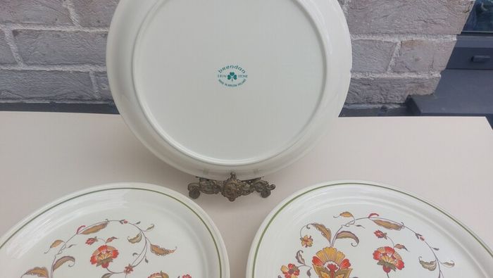 Fabulous Set of Five Dinner Plates and Five Breakfast Plates by Arklow Pottery in the Brendan Erin Stone, Unknown Pattern Name