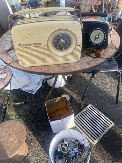 Radio x2 in perfect working order