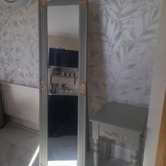 Side table  and mirror