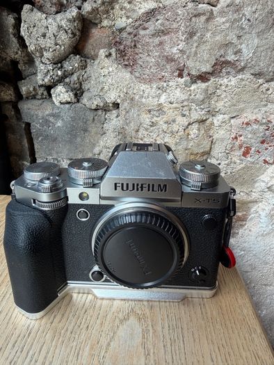 Fujifilm XT - 5 body