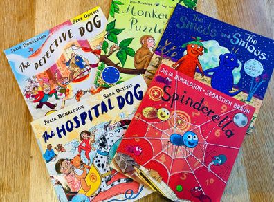 Julia Donaldson Book Bundle (5 Books) - Hardback Included - Kids Story Set