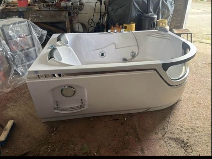 jacuzi