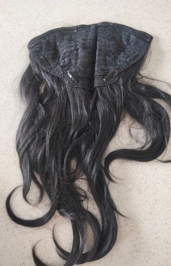 3 piece wavy clip in extensions by Hairspray