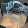 Dressing table with Mirror Image 3