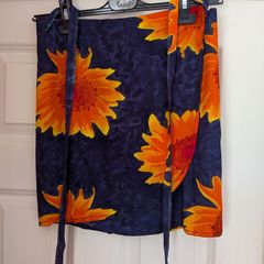 Vintage wrap around skirt - size M - beachwear or layering