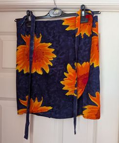 Vintage wrap around skirt - size M - beachwear or layering