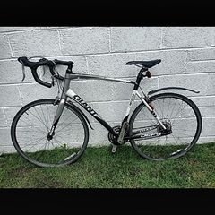 Giant Defy road bike