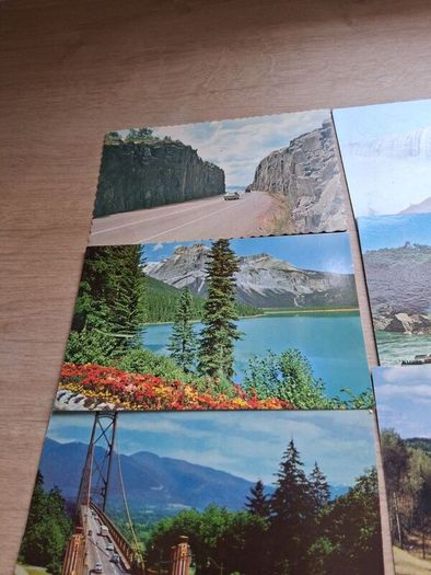 33 x USA And Canadian Mid Century Postcards