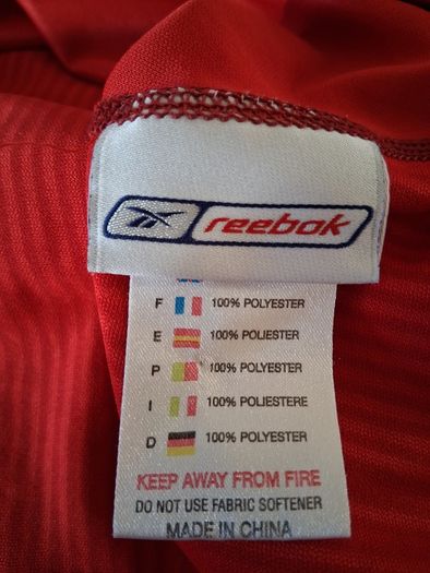 Liverpool Jersey. Official Reebok Mens Home Jersey From Season 2002 To 2004. Authentic Original From 2002. Not A Modern Day Remake.
