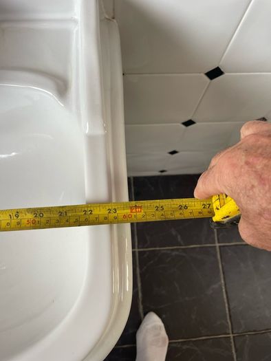 Bathroom sink taps