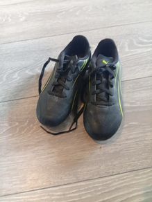 kids football boots
