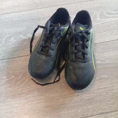 kids football boots