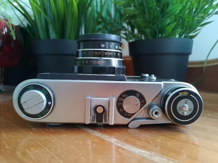 Refurbished FED-5B Olympic, 35mm Film Camera, Industar-61 Lens, M39 Mount, 256538