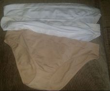 Brand new 3 pack seemless briefs size UK18/20 EUR46/48 Postage included