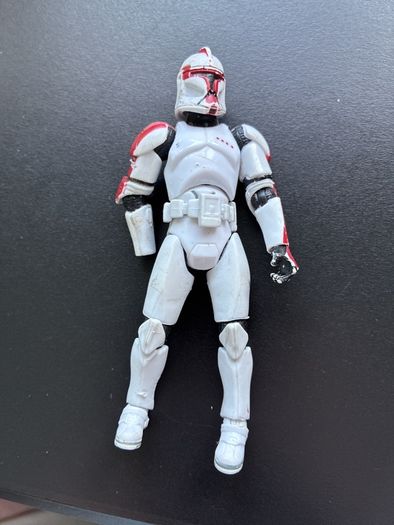 Star Wars Legacy Saga Legends Red Clone Trooper Officer (2008)