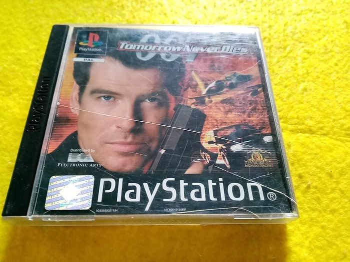 007 Tomorrow never dies PlayStation 1 Ps1 PlayStation 2 ps2 games Original Pal version