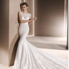 La Sposa Ray lace wedding dress and veil