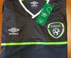 Ireland 2016 Umbro Third Jersey Adult Medium