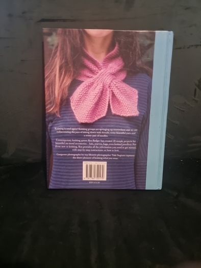 Creative Makeovers SIMPLE KNITTING - 30 Quick-to-Knit Projects for Stylish  Accessories