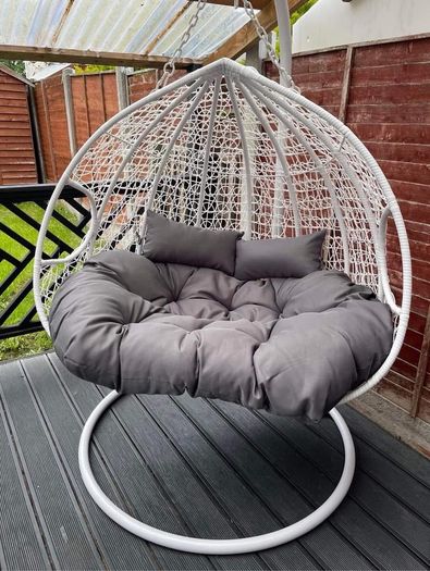 New Garden Rattan Hanging Swing Egg Chairs / Delivery