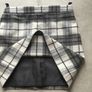 Ladies mini check skirt. Size 8. Image 4