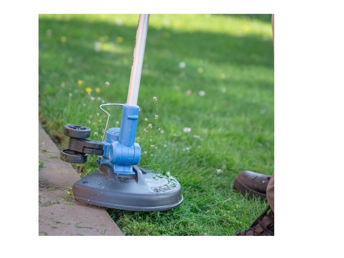 Hyundai 20V Cordless Grass Trimmer 30cm Cut, 2.0Ah Battery, Charger