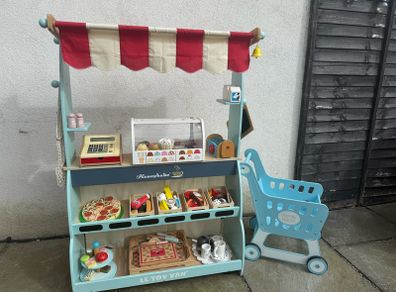 Melissa and Doug