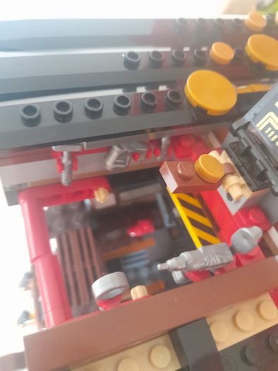 LEGO Ninjago 70738  Final Flight of Destinys Bounty