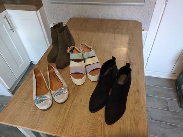 Size 5 women's mixed shoes