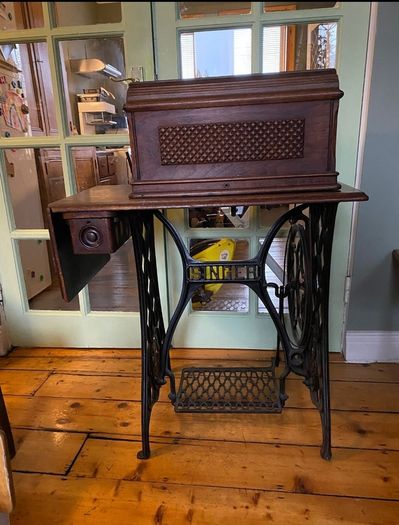 Singer sewing machine