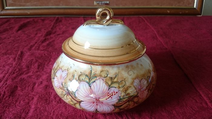 Vintage Pure Gold Gilt Italian Large Porcelain Tureen With Lid Made In Italy