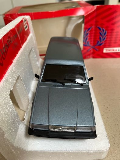 Volvo 760 GL Station Wagon 1/25 Polistil