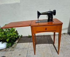 Vintage Singer