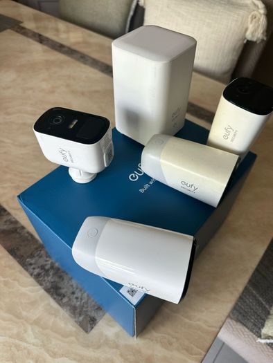 Eufy security cameras & Homebase