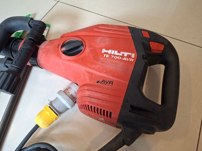 Hilti TE 700-AVR Sds Max Breaker 110v