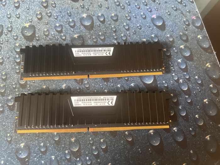 Corsair Vengeance 16GB(2x8GB) DDR4 RAM 3200MHz