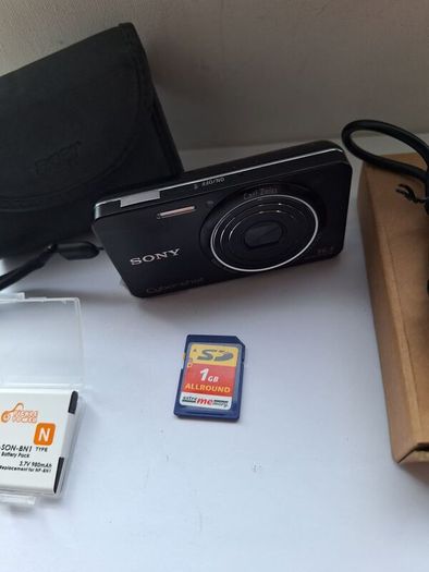 Sony Cybershot DSC-W570 Digital Camera