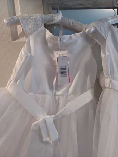 2 flower girl dresses ages 8/9 10/11